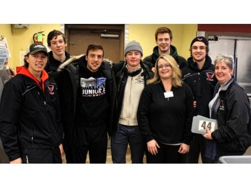 Wings Players Donate Food For Holidays