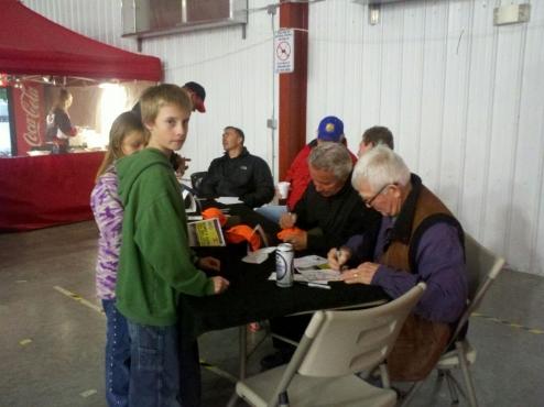 Wings Fans Meet Celebrities!