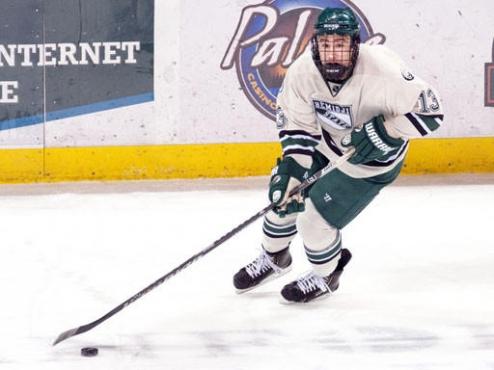 Former Wings scoring time on college hockey scene