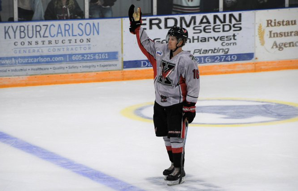 Raise Your Hand If You’re Ready For Wings Hockey Tonight @ The Odde!