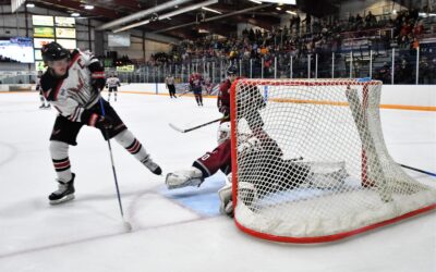 Wings remain undefeated with 6-3 win over Ice Dogs