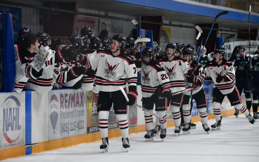 Wings Sweep North Iowa in Physical Weekend Matchup